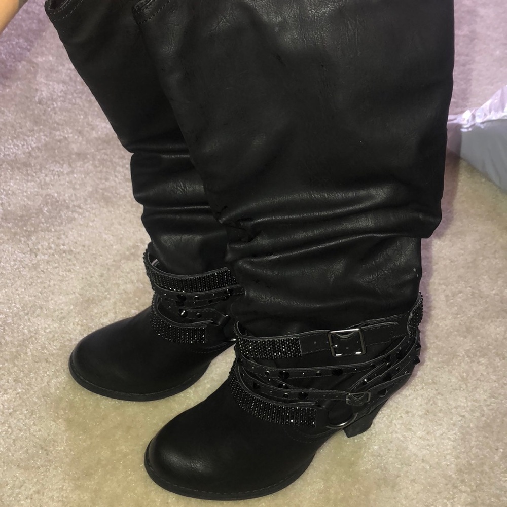 Black boots
